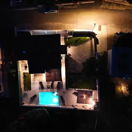 Holiday home House Breeze - Premantura, 4 Bedroom House With Pool, Jacuzzi, Sauna And Gaming *