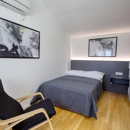 House Breeze - Premantura, 4 Bedroom House With Pool, Jacuzzi, Sauna And Gaming