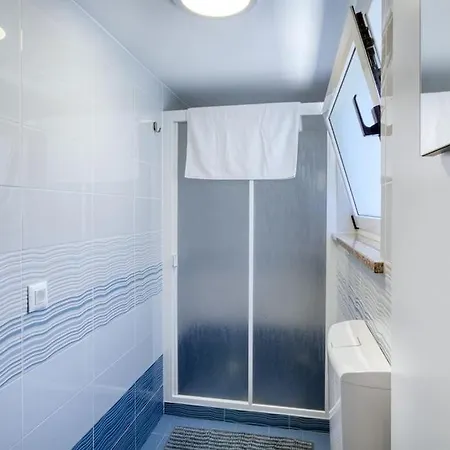 House Breeze - Premantura, 4 Bedroom House With Pool, Jacuzzi, Sauna And Gaming * Premantura