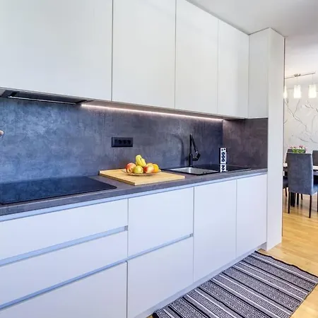 Holiday home House Breeze - Premantura, 4 Bedroom House With Pool, Jacuzzi, Sauna And Gaming Premantura