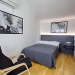House Breeze - Premantura, 4 Bedroom House With Pool, Jacuzzi, Sauna And Gaming