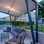 펜션 House Breeze - Premantura, 4 Bedroom House With Pool, Jacuzzi, Sauna And Gaming