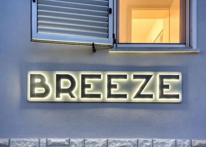 House Breeze - Premantura, 4 Bedroom House With Pool, Jacuzzi, Sauna And Gaming Ferienhaus *